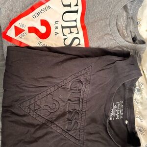 GUESS Men’s T-shirt Bundle